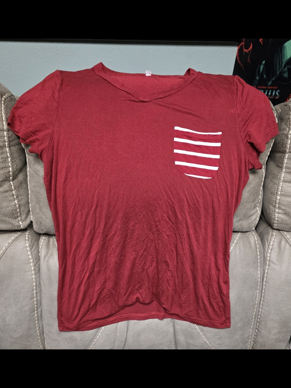 Crewneck Short Sleeve Pocket Tee in Deep Red